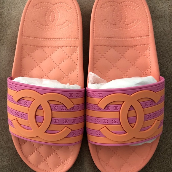 Pool Slides Chanel - Picture 3 of 4